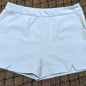 Umgee USA light blue shorts sz M used